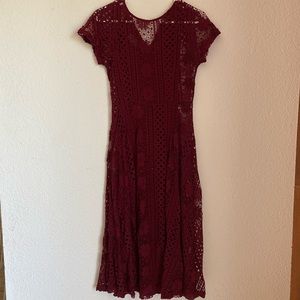 Forever 21 maroon lace midi dress